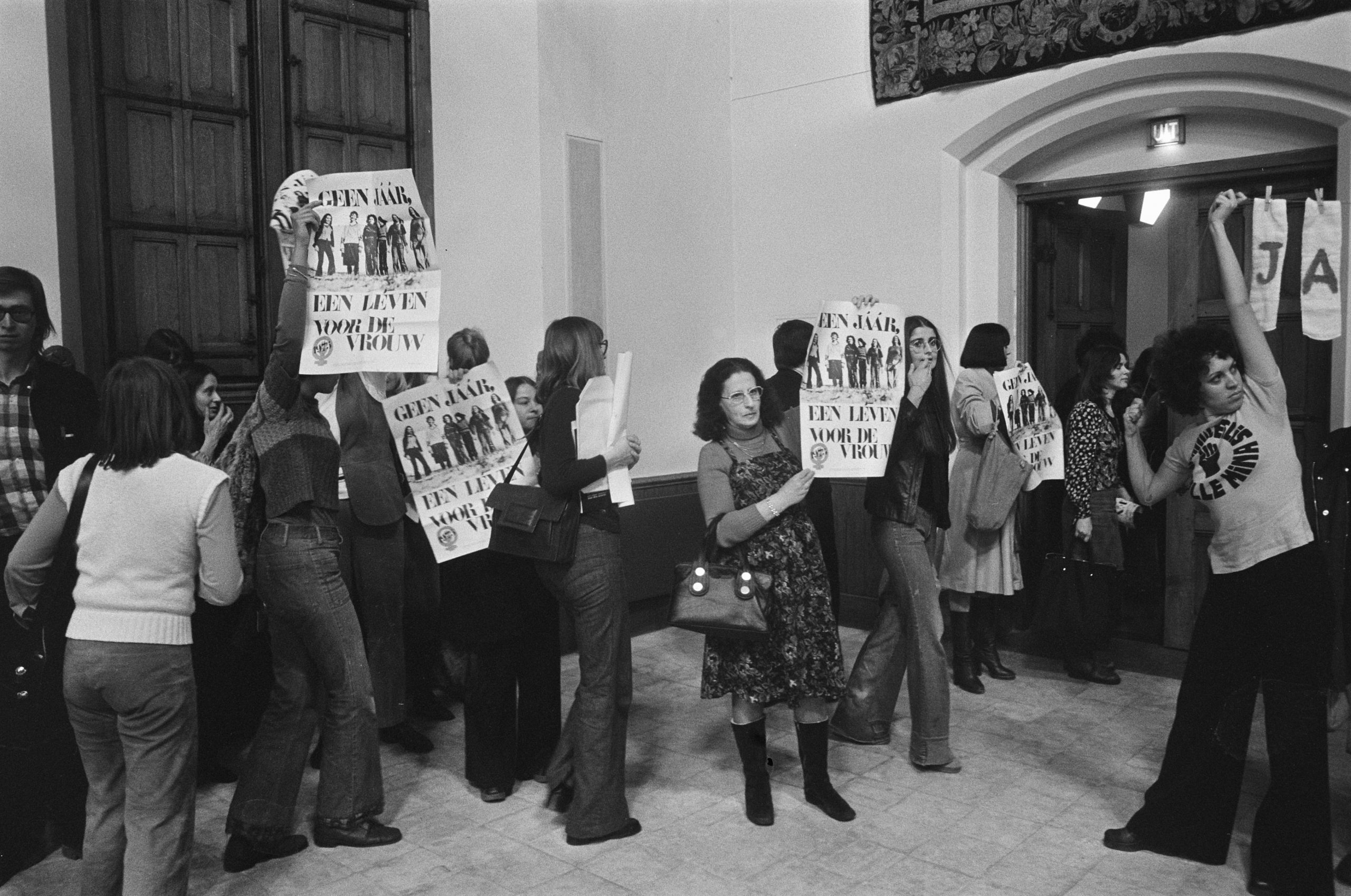 Vrouwenemancipatie: Demonstrerende Dolle Mina's Ridderzaal.