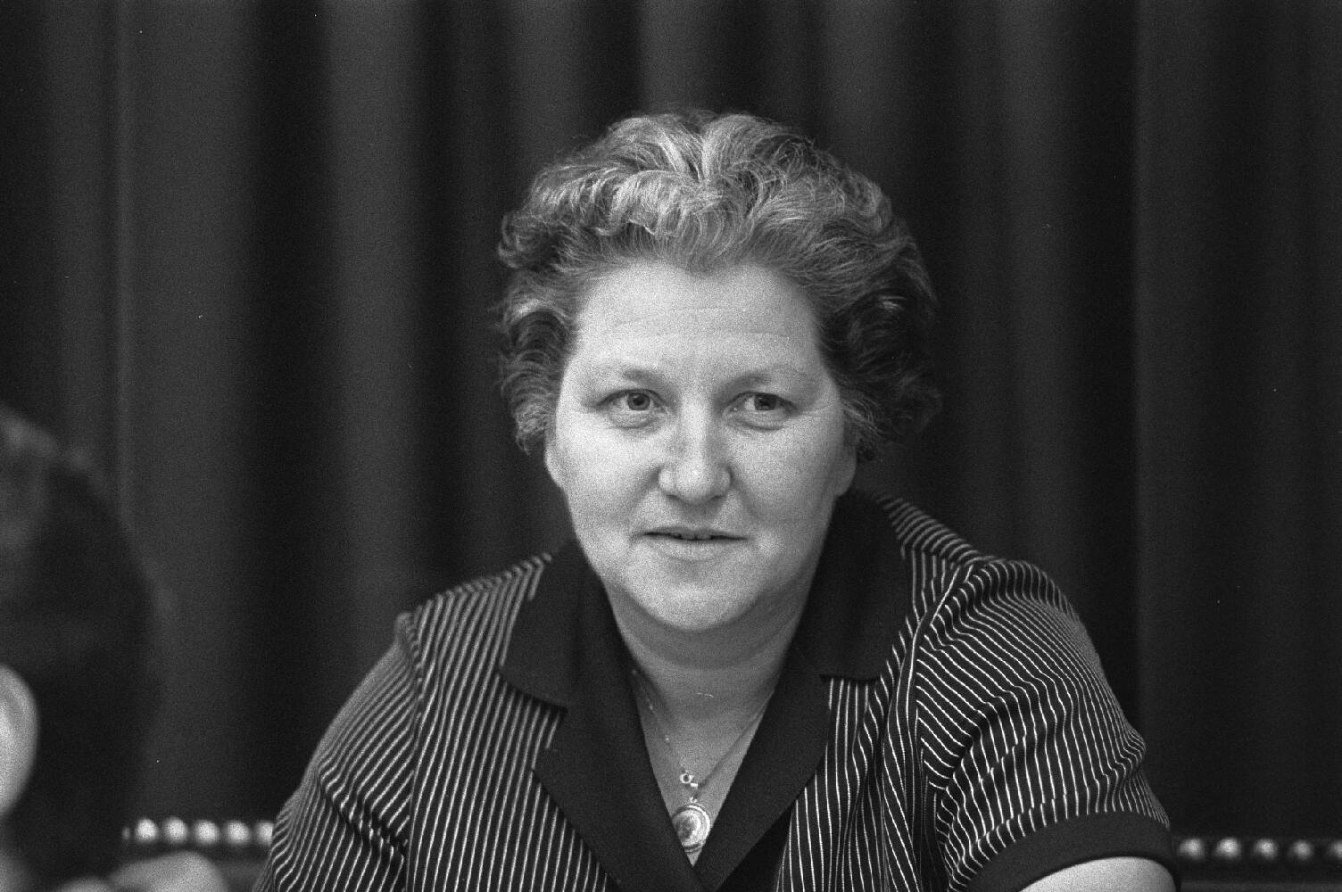 ARP-vicefractievoorzitter Hannie van Leeuwen tijdens een debat over bijstandsfraude. Foto: Nationaal Archief, Anefo.