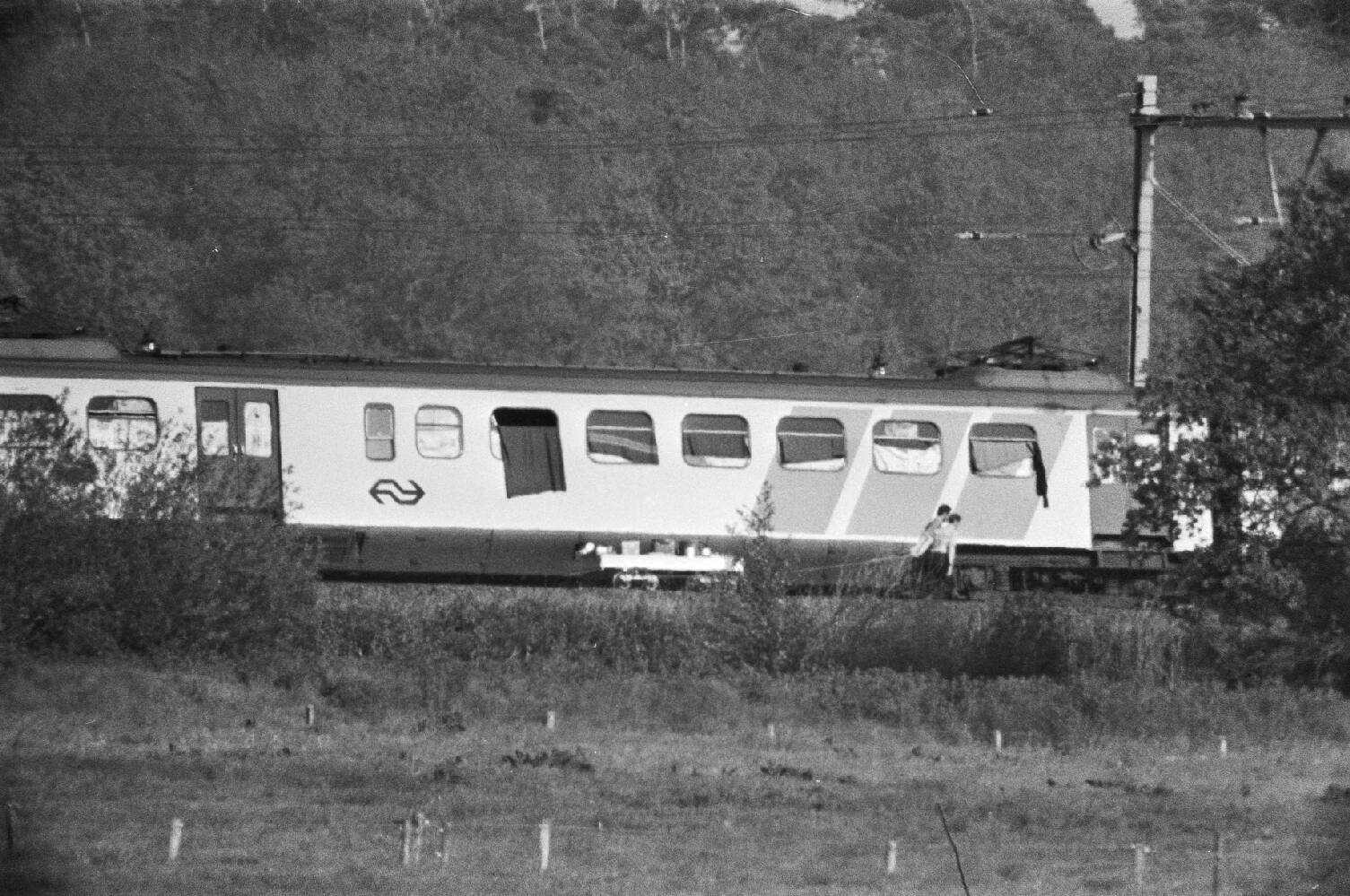 De twaalfde dag van de treinkaping bij De Punt, een van de politieke terreuracties in de jaren zeventig, 3 juni 1977. Beeld: Hans Peters, Nationaal Archief / Anefo.